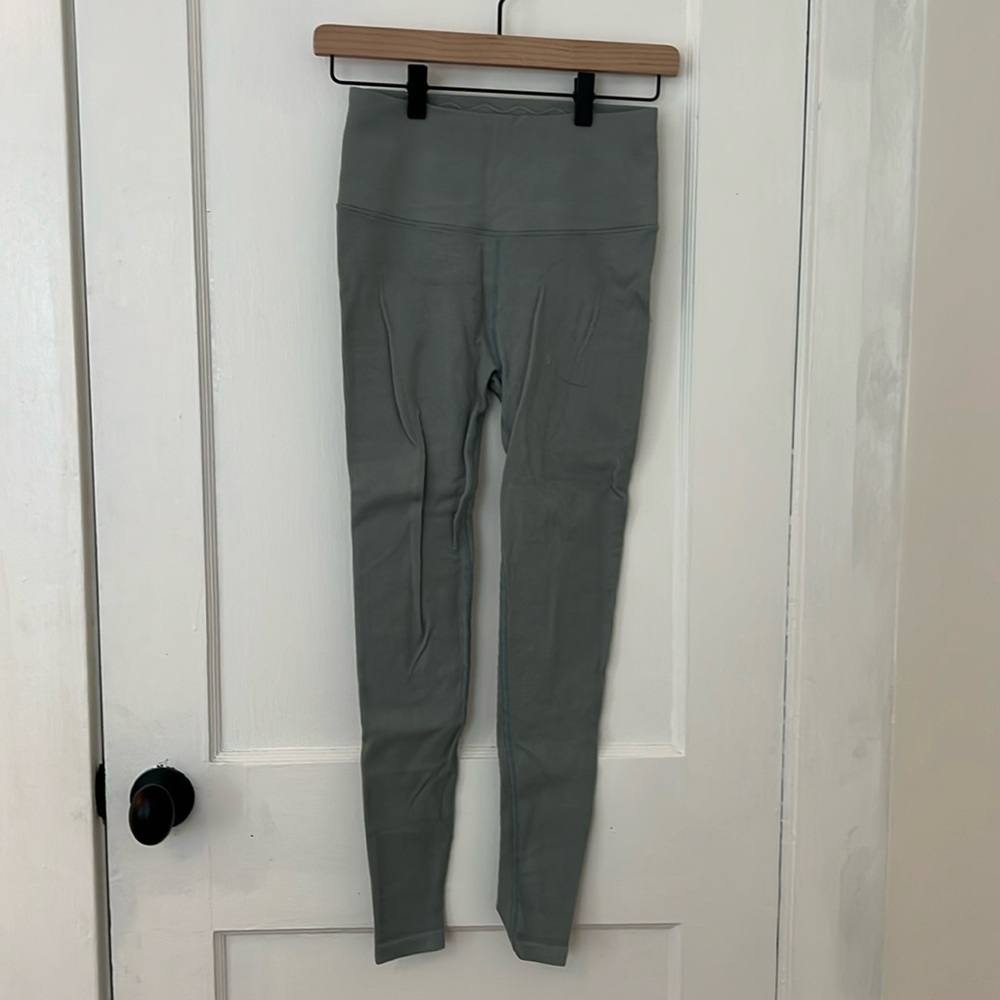 Spiritual Gangster Leggings Sz XS/S